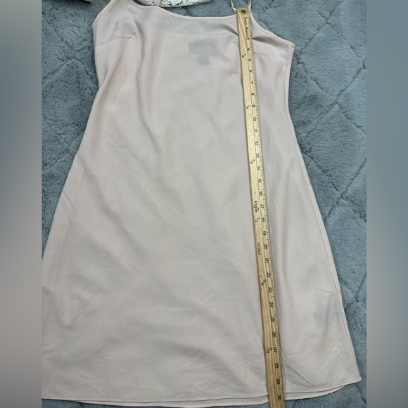 Needle & Thread Crochet Lace Dress Size 8
White Blush Pink Bridal Wedding - Picture 11 of 16